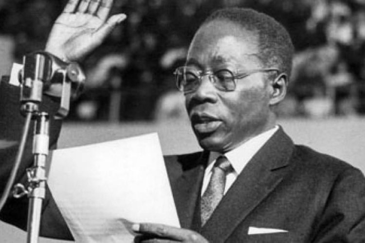 Who helped Senegal gain independence?